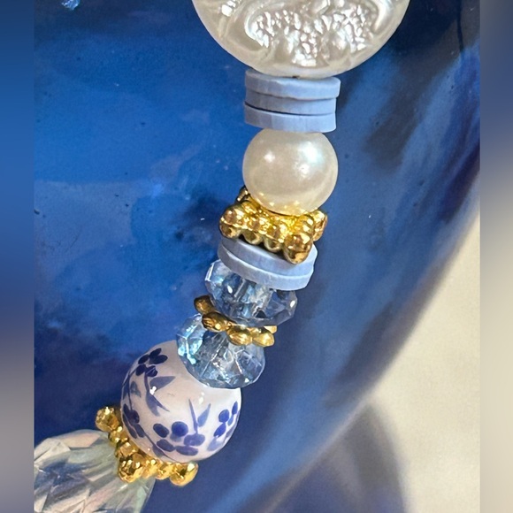 Goddess in Gold & Blue bracelet - Picture 6 of 13